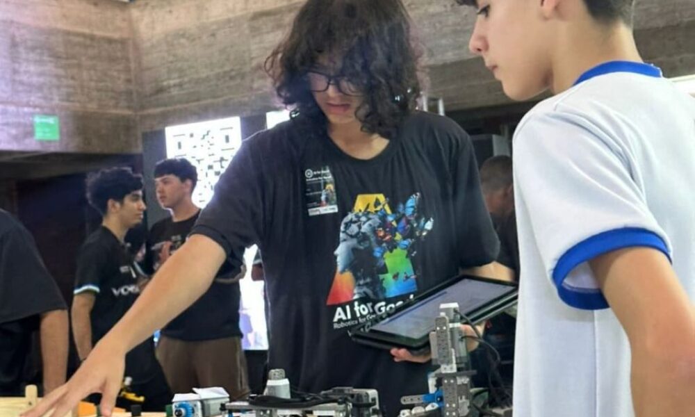 Competencia nacional de Robótica - Agencia Carabobeña de Noticias