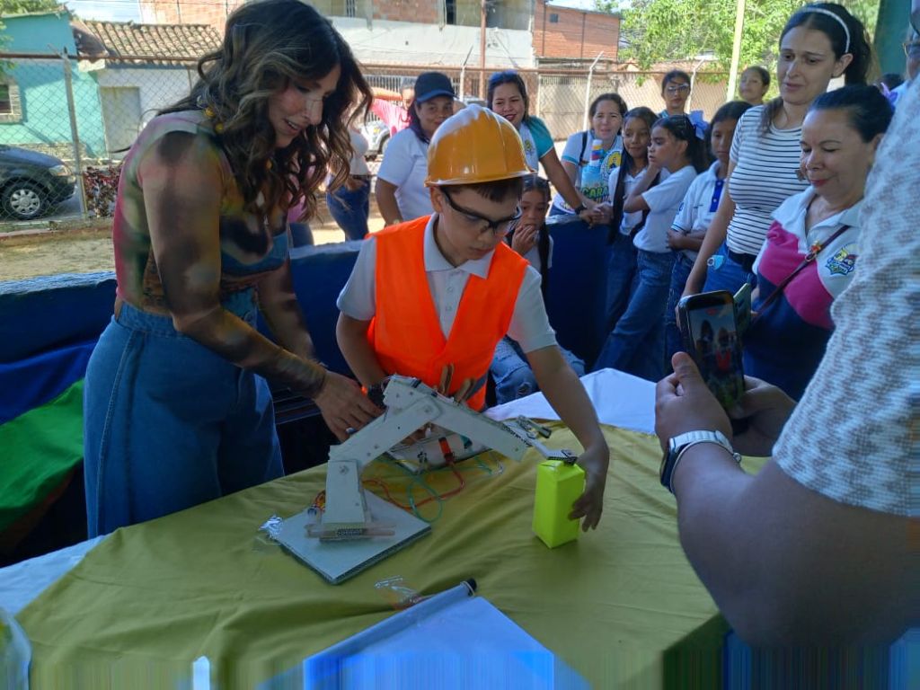 Expoferia Escolar de la Energía Limpia - Agencia Carabobeña de Noticias
