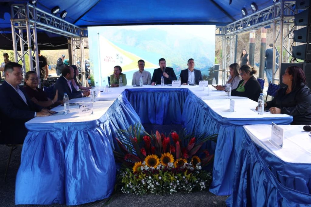 Grupo Ambiental Paseo Orégano - Agencia Carabobeña de Noticias