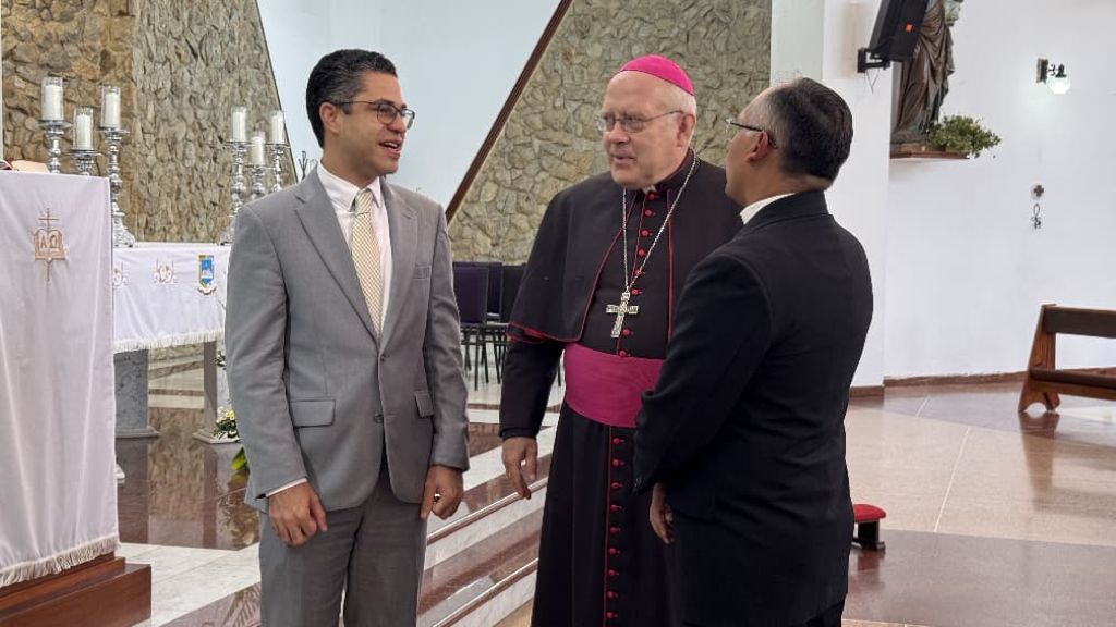 León Jurado recibió al nuncio apostólico - Agencia Carabobeña de Noticias