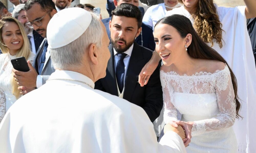Papa León cumbre familia