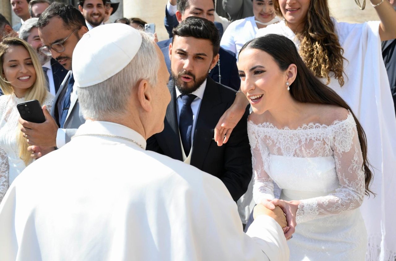 Papa León cumbre familia