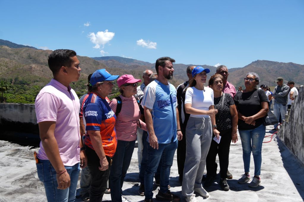 Plan Techo Comunal en Naguanagua - Agencia Carabobeña de Noticias