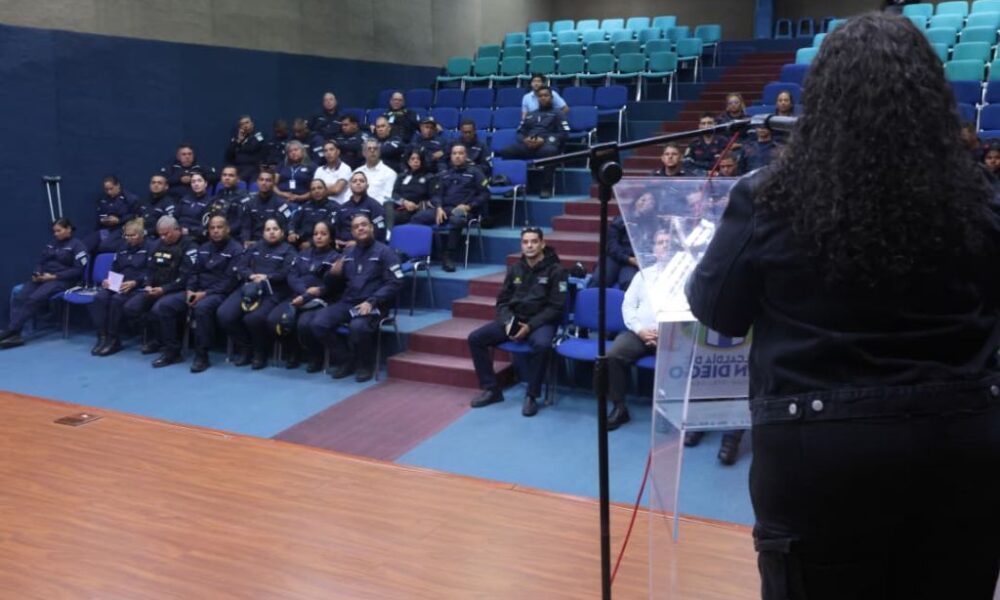 Policías y bomberos de San Diego recibieron charla - Agencia Carabobeña de Noticias