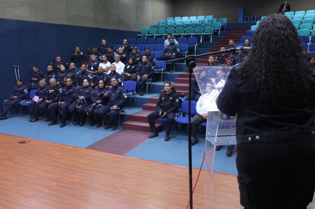 Policías y bomberos de San Diego recibieron charla - Agencia Carabobeña de Noticias