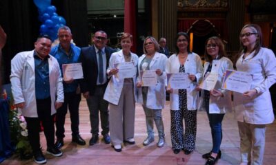 Reconocimiento a médicos en su día en Carabobo - Agencia Carabobeña de Noticias