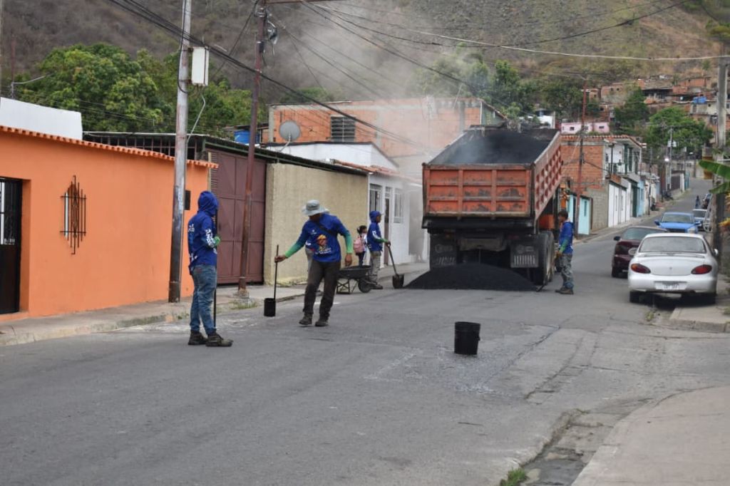 Vialsandi intensifica trabajos de bacheo en San Diego - Agencia Carabobeña de Noticias
