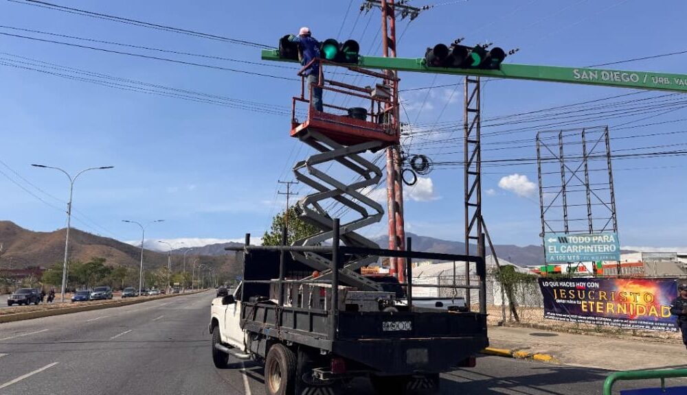 Vialsandi realizó mantenimiento preventivo a semáforos - Agencia Carabobeña de Noticias