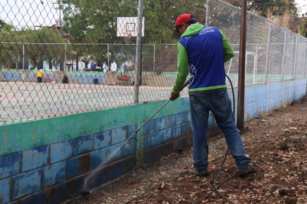 Alcaldía de San Diego rehabilita cancha deportiva - Agencia Carabobeña de Noticias