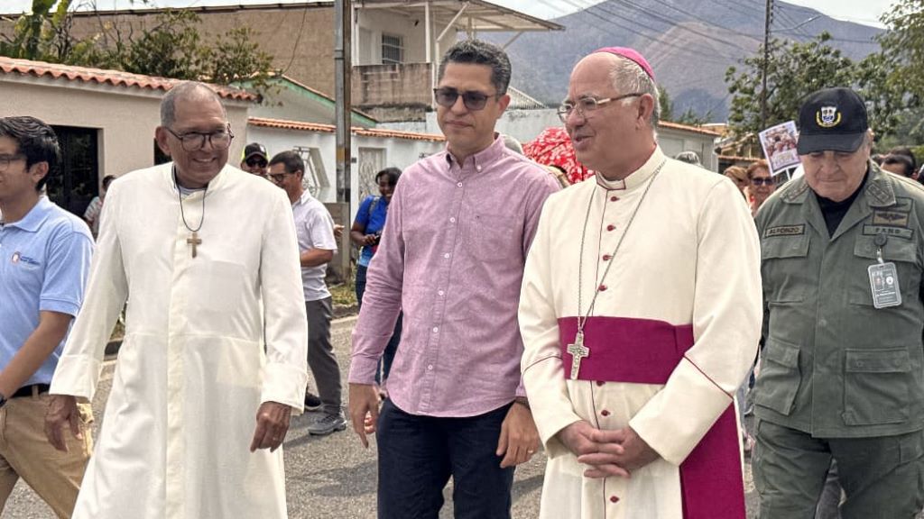 Arzobispo de Valencia visitó el Morro I - Agencia Carabobeña de Noticias