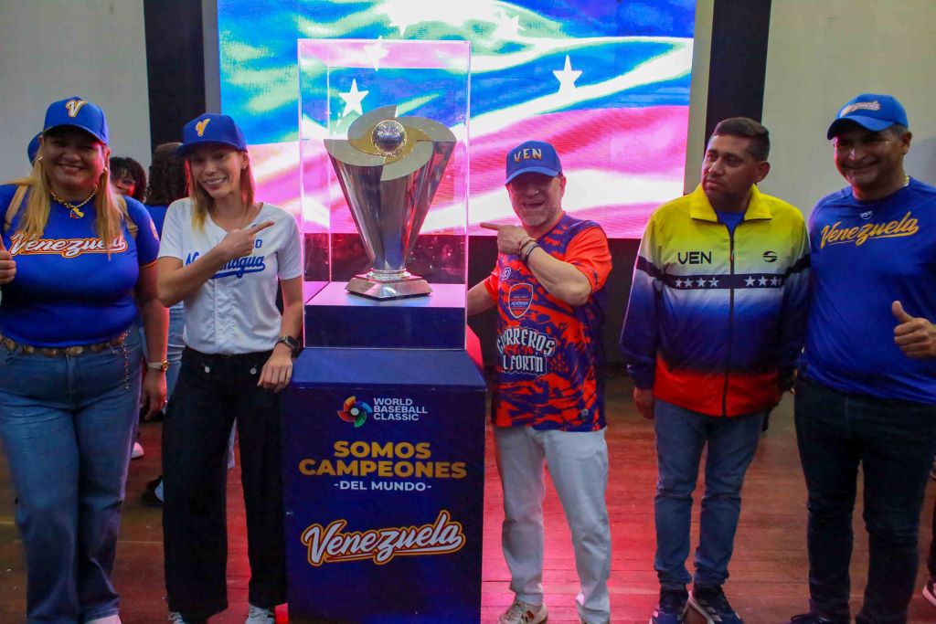 Carabobo recibió trofeo del Clásico Mundial de Béisbol - Agencia Carabobeña de Noticias
