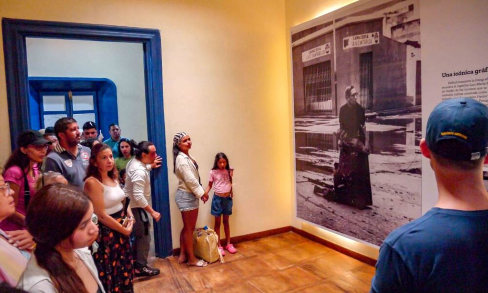 Centro Histórico de Puerto Cabello registra alta afluencia - Agencia Carabobeña de Noticias