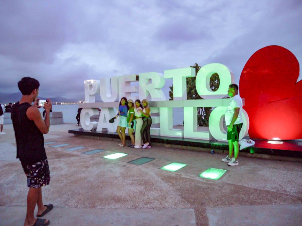 Centro Histórico de Puerto Cabello registra alta afluencia - Agencia Carabobeña de Noticias