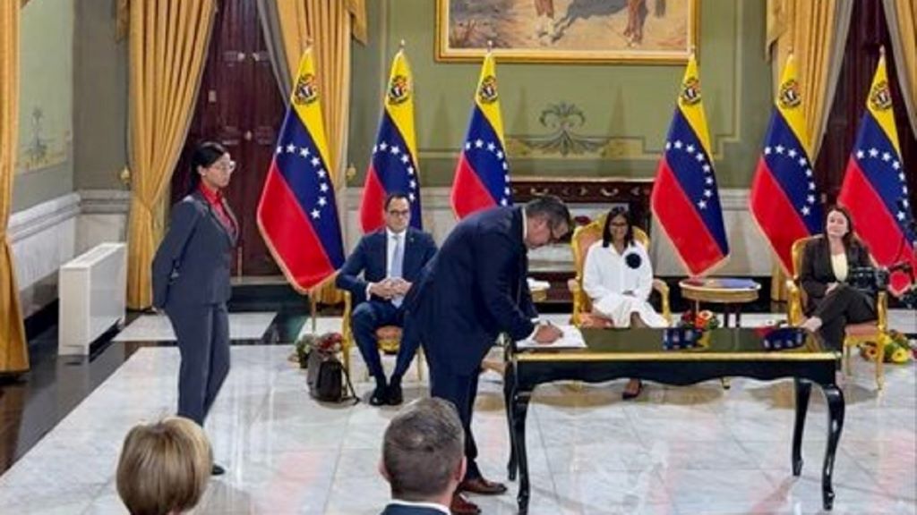 Chevron firma acuerdo con Pdvsa - Agencia Carabobeña de Noticias