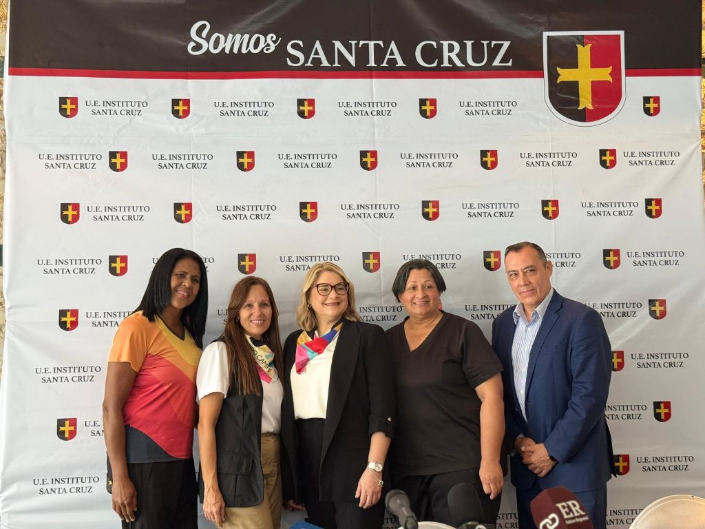 Copa 50 Años Colegio Santa Cruz – AYSED - Agencia Carabobeña de Noticias