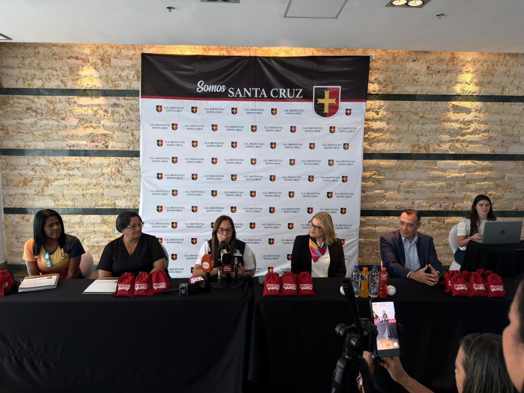 Copa 50 Años Colegio Santa Cruz – AYSED - Agencia Carabobeña de Noticias