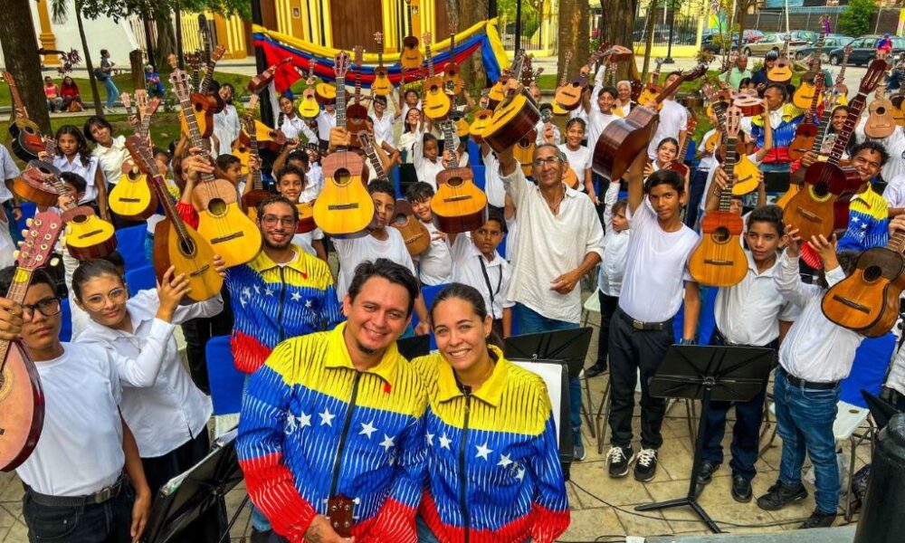 Día Nacional del Cuatro en Naguanagua - Agencia Carabobeña de Noticias