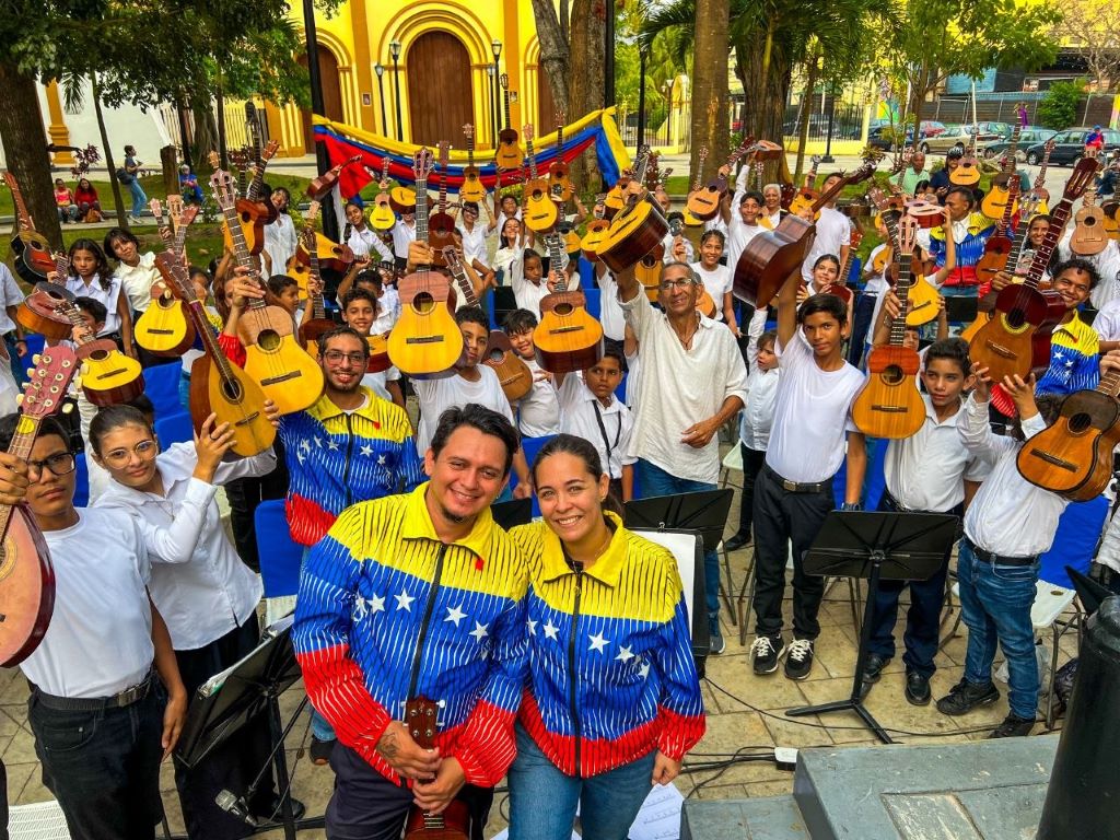 Día Nacional del Cuatro en Naguanagua - Agencia Carabobeña de Noticias