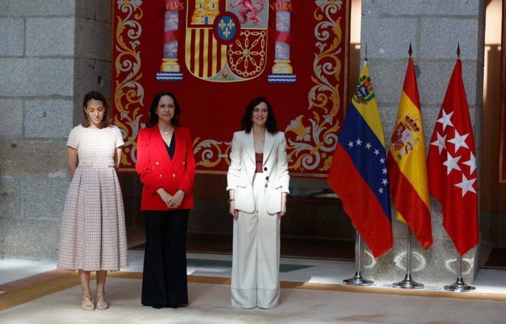 Machado recibe Medalla de Oro - Agencia Carabobeña de Noticias