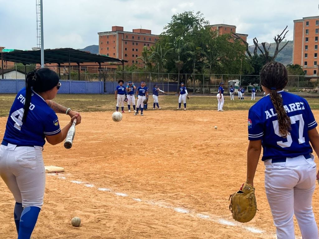 Naguanagua es epicentro del softbol femenino - Agencia Carabobeña de Noticias