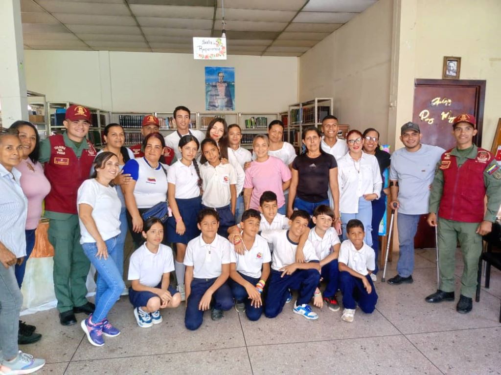Niños y jóvenes aprendieron a reparar libros - Agencia Carabobeña de Noticias