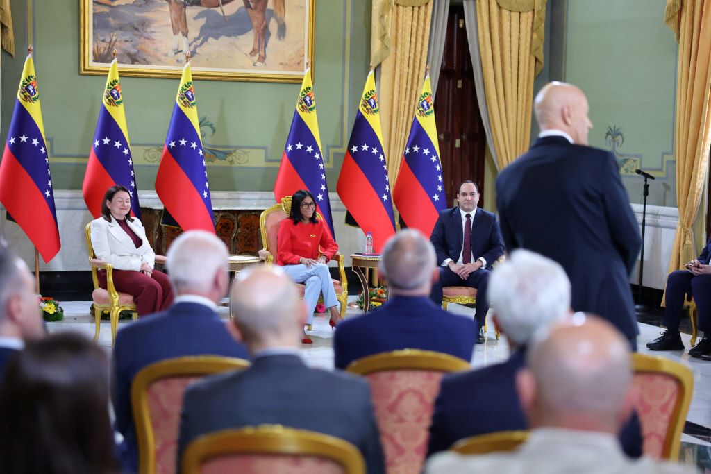 Pdvsa y ENI firman acuerdos - Agencia Carabobeña de Noticias