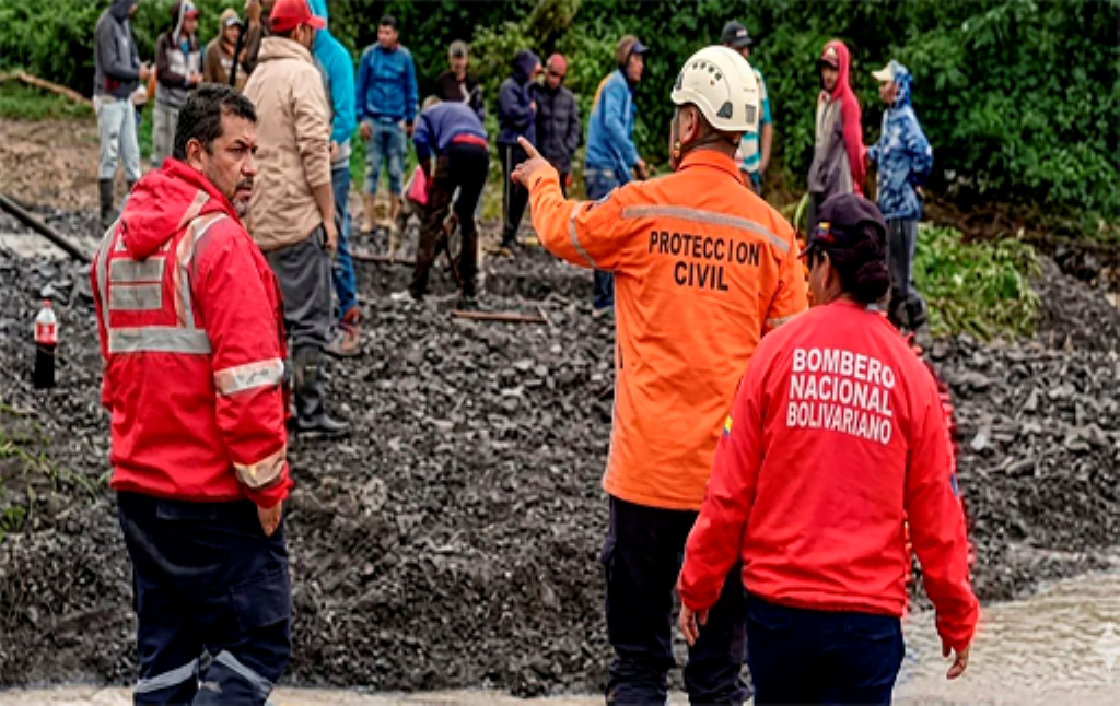 Protección Civil rescata a 45 turistas - Agencia Carabobeña de Noticias