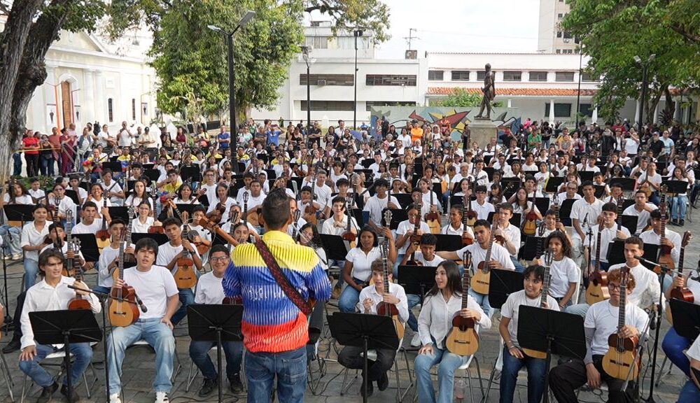 Semana Nacional del Cuatro en Valencia - Agencia Carabobeña de Noticias
