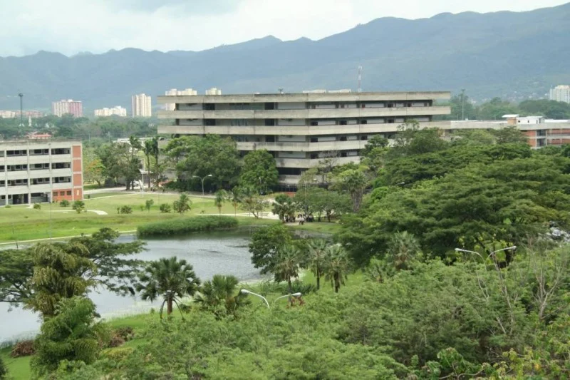 Universidad de Carabobo Rafael Irigoyen Crespo