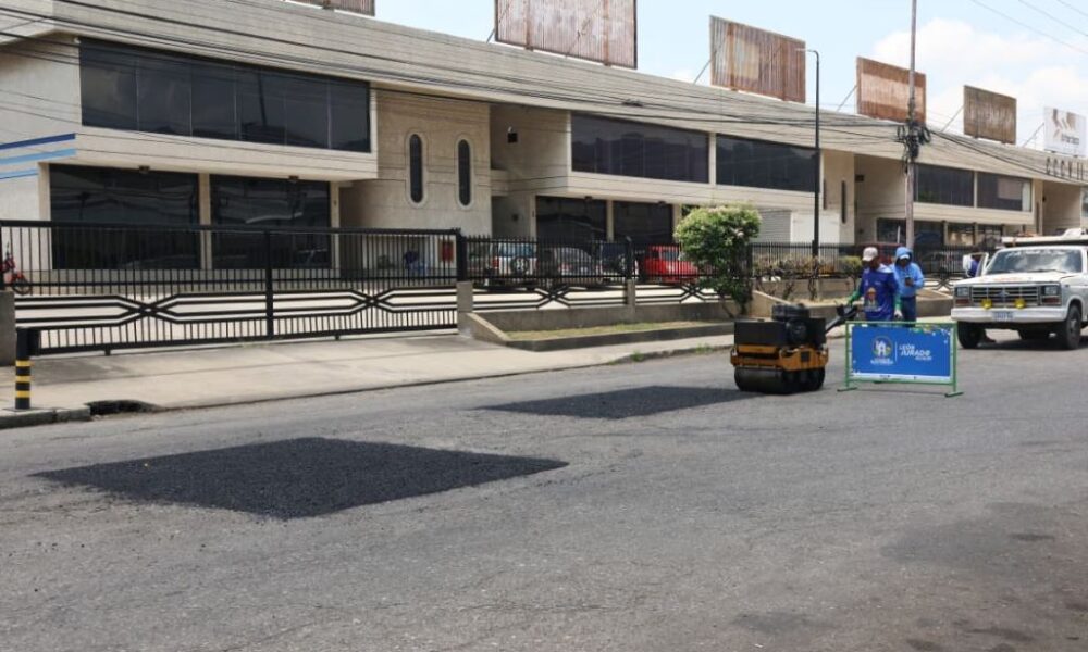Vialsandi IAM avanza en plan de bacheo - Agencia Carabobeña de Noticias
