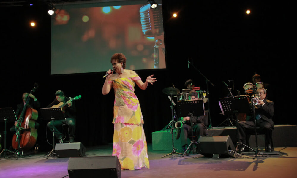tributo a Floria Márquez