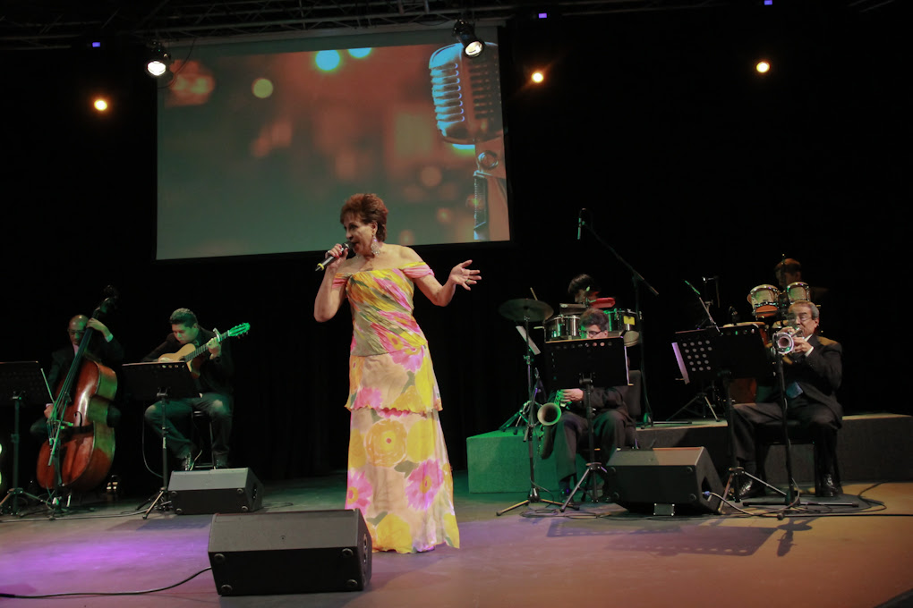 tributo a Floria Márquez