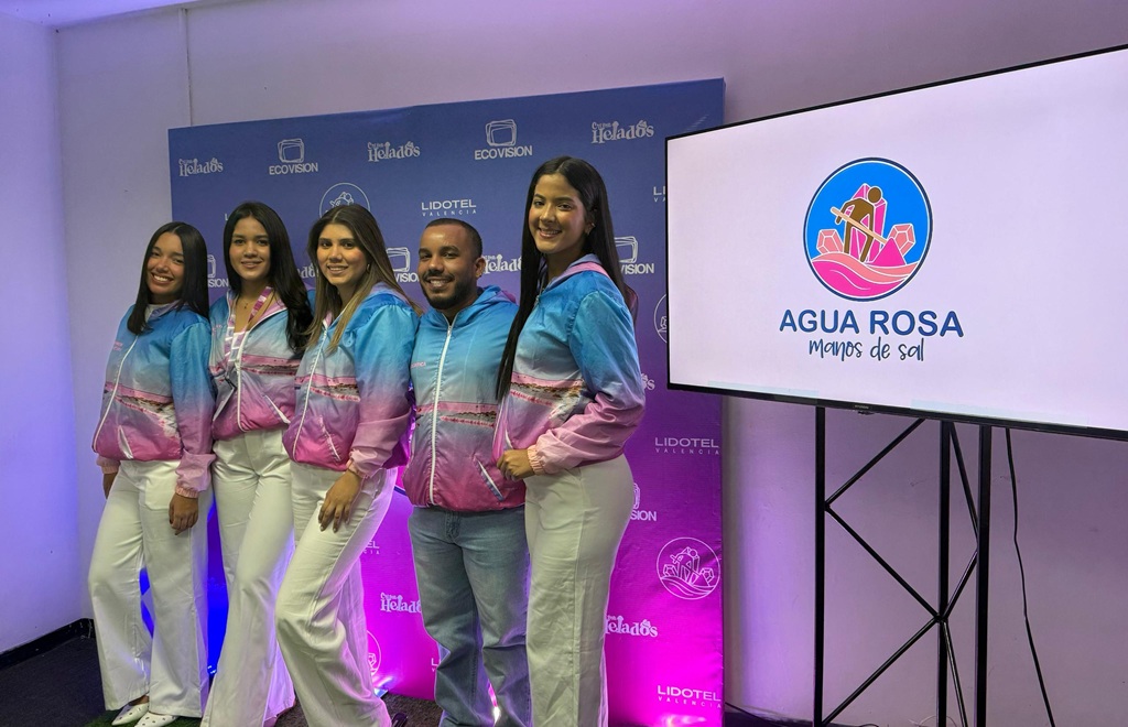 Agua Rosa manos de sal