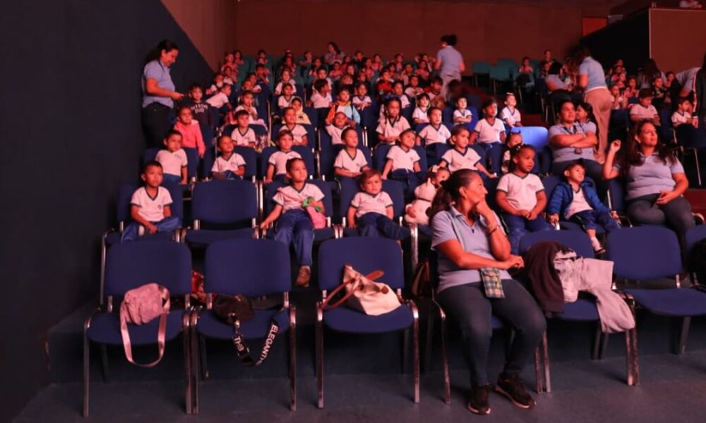 CEI Monseñor Luis Eduardo Henríquez disfrutaron Super Mario Bross Galaxy - Agencia Carabobeña de Noticias