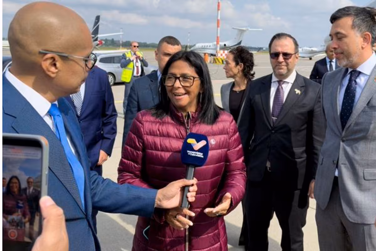 Delcy Rodríguez llegó a Países Bajos - Agencia Carabobeña de Noticias