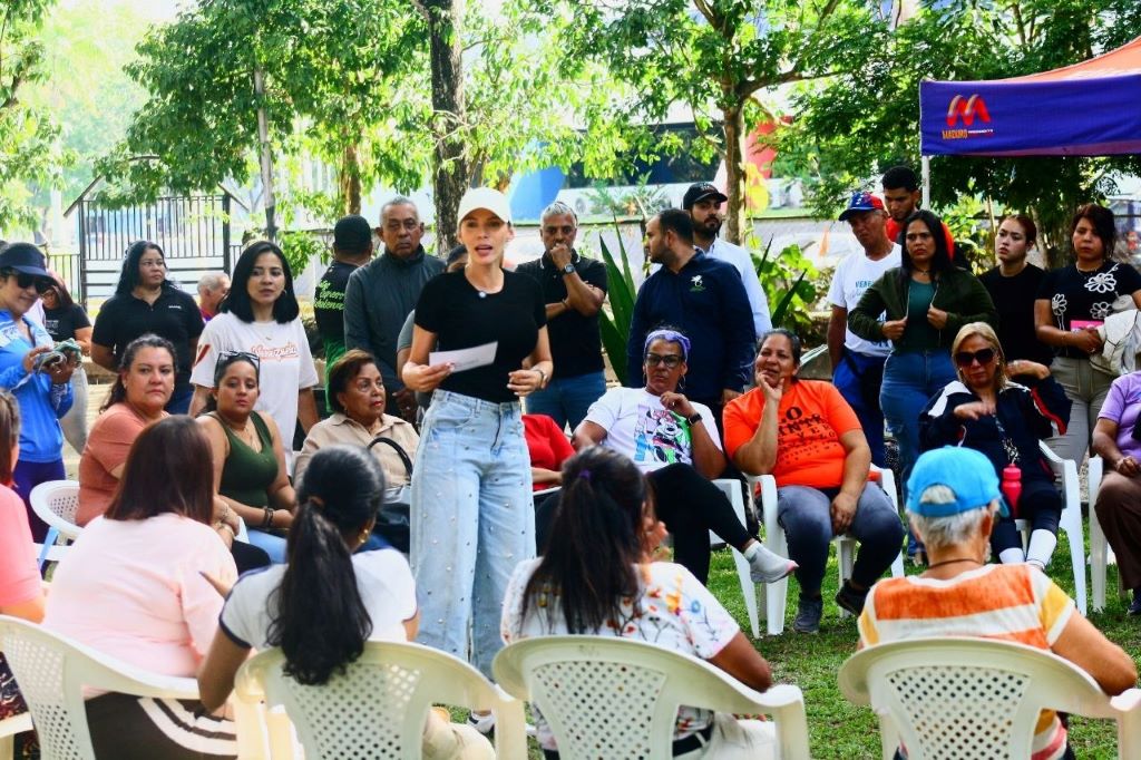 Elizabeth Niño fortalece empoderamiento femenino - Agencia Carabobeña de Noticias