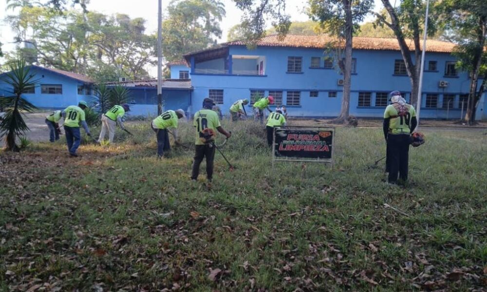 Jornada de limpieza y adecuación en Hospital Dr. Carlos Sanda - Agencia Carabobeña de Noticias