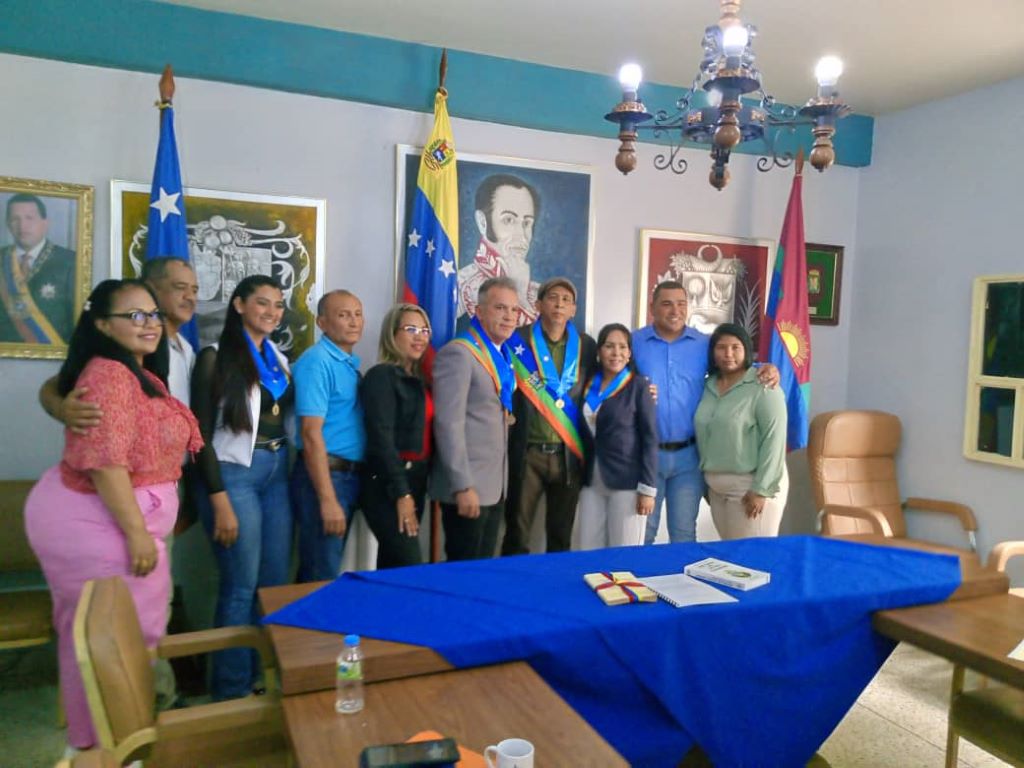 Juramentado nuevo cronista de Bejuma - Agencia Carabobeña de Noticias