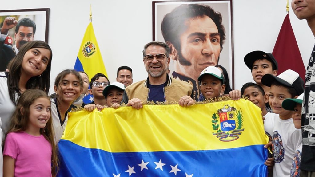 Lacava recibió delegación de Robótica - Agencia Carabobeña de Noticias