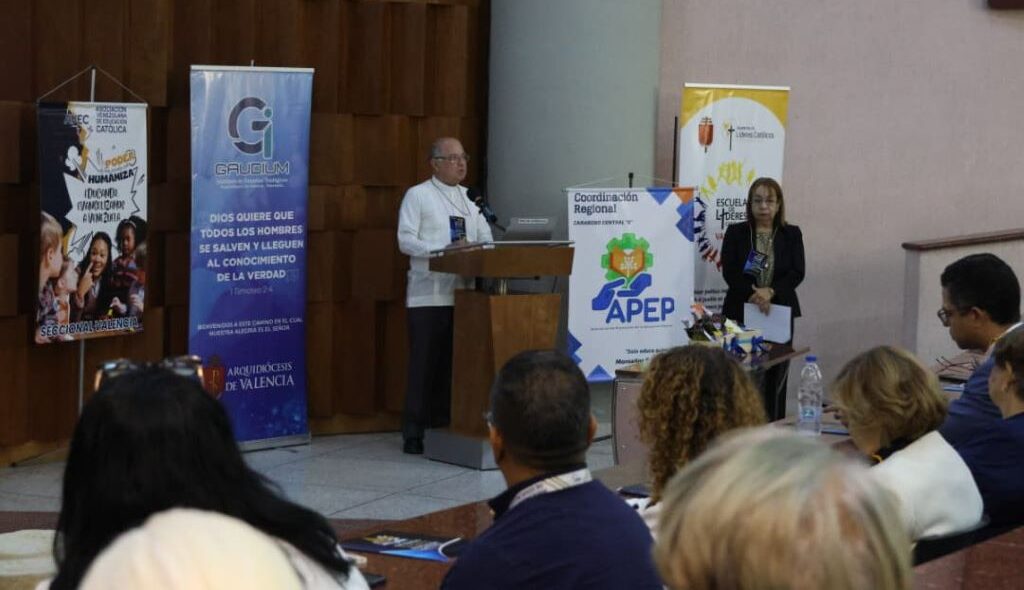 León Jurado destaca papel de educación católica - Agencia Carabobeña de Noticias