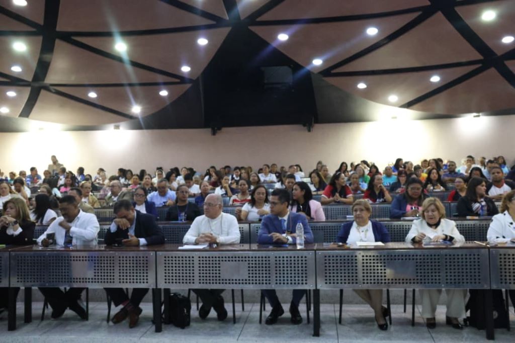 León Jurado destaca papel de educación católica - Agencia Carabobeña de Noticias