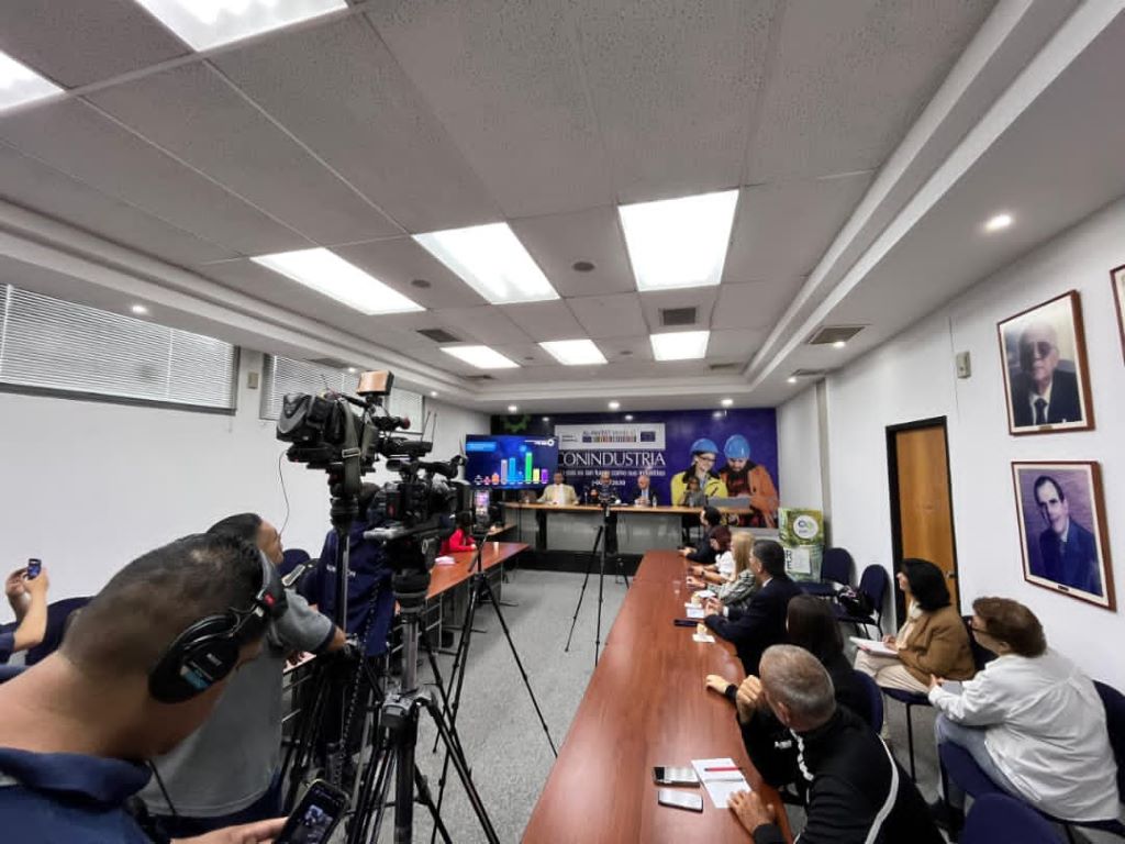Manufactura privada creció - Agencia Carabobeña de Noticias