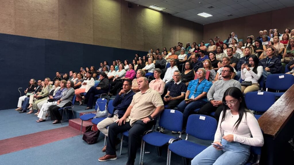 San Diego rinde homenaje a 99 profesionales de la enfermería - Agencia Carabobeña de Noticias