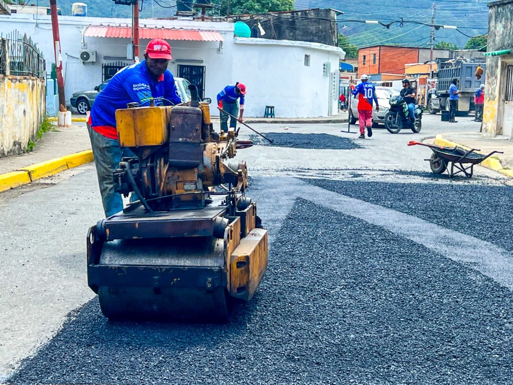 Supervisan rehabilitación de vías en Barrio Unión - Agencia Carabobeña de Noticias