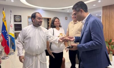 Trabajadores de alcaldía de San Diego recibieron un gesto de fe - Agencia Carabobeña de Noticias