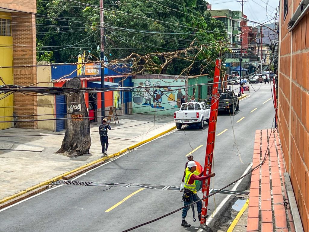 inician mantenimiento en tendidos de fibra óptica - Agencia Carabobeña de Noticias