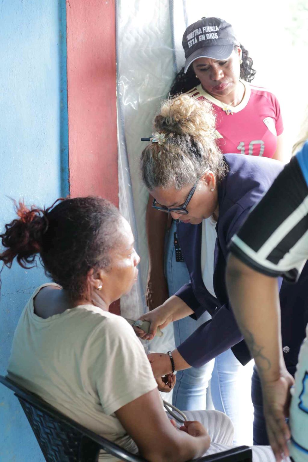 Brindan atención médica afectados de Juan José Mora - Agencia Carabobeña de Noticias