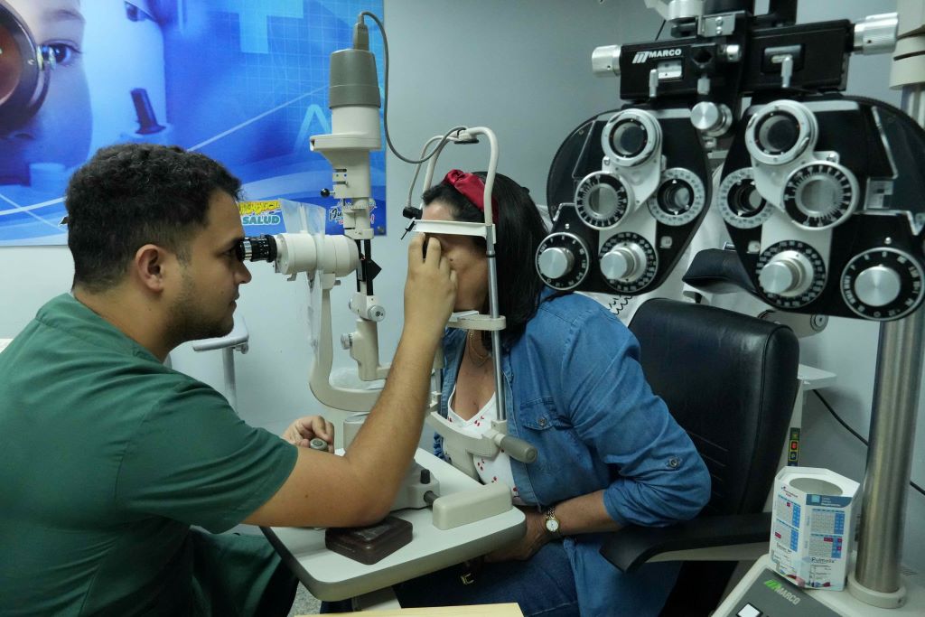 Carabobeños beneficiados con cirugías de cataratas - Agencia Carabobeña de Noticias