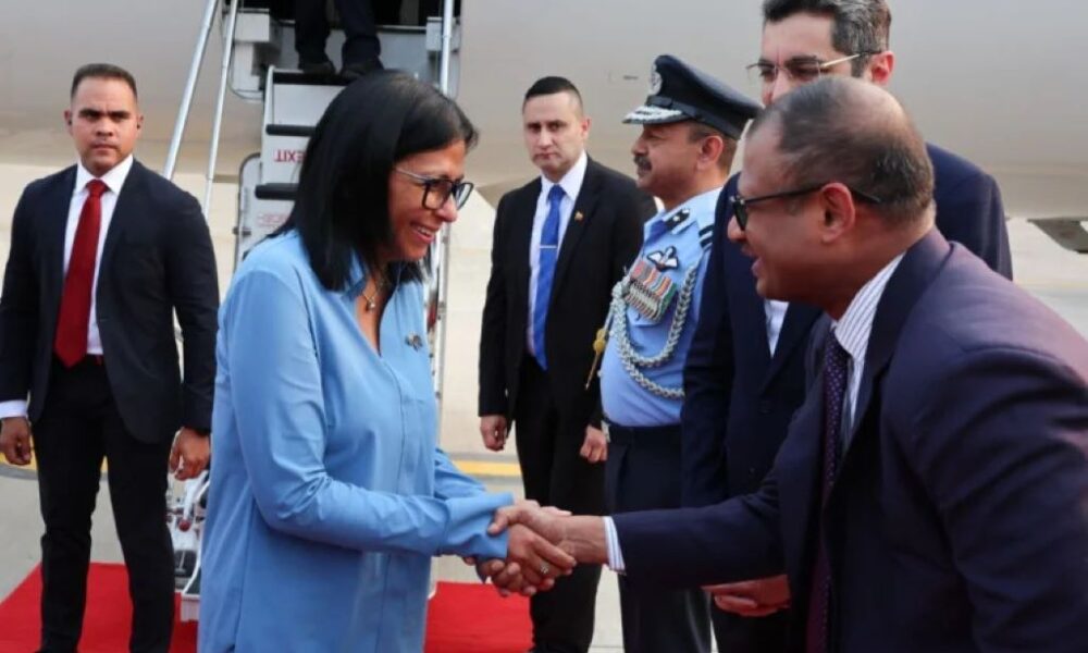 Delcy Rodríguez llega a India - Agencia Carabobeña de Noticias