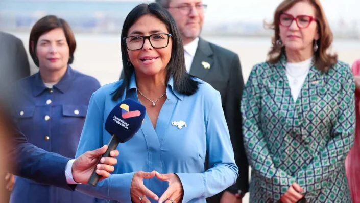 Delcy Rodríguez llega a India - Agencia Carabobeña de Noticias